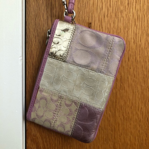 Coach patchwork wristlet - Picture 3 of 4